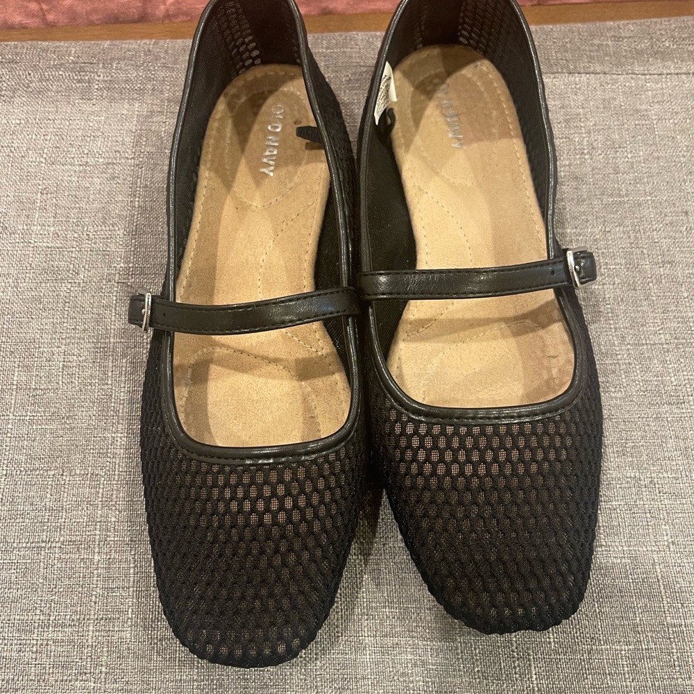 Old Navy Black Perforated Flats